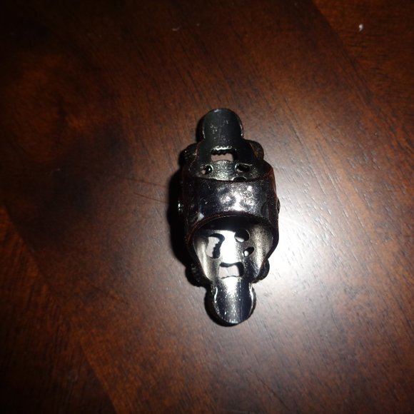 Beautiful purple statement ring- costume jewelry - Picture 8 of 12